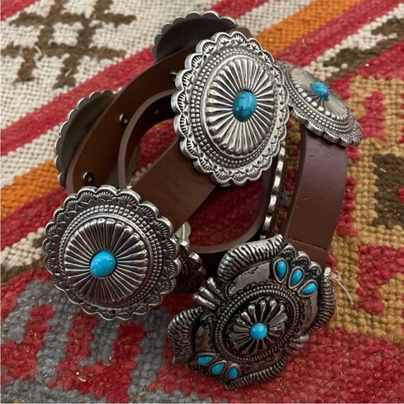 Shyanne Leather Silver-tone Faux Turquoise Concho Boho Belt Boot Barn S/M EUC